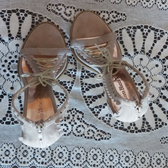 Cute heels - Picture 2 of 4